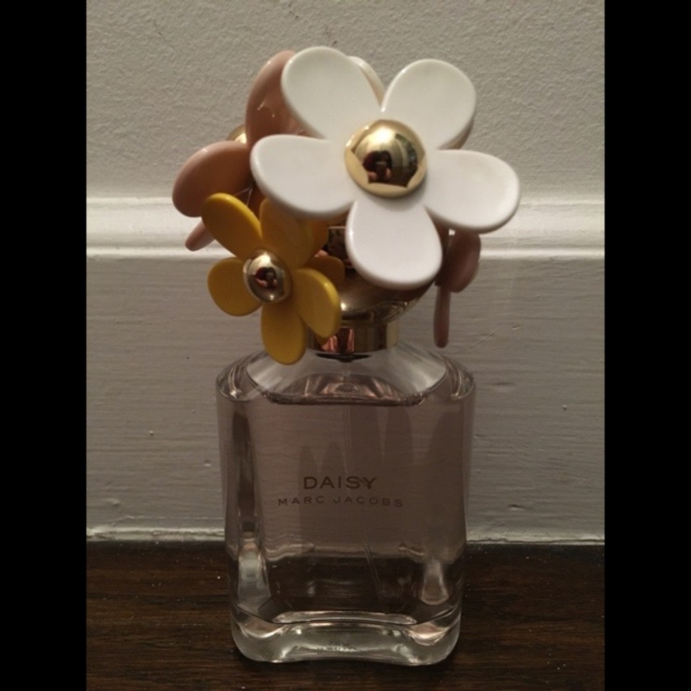 daisy by marc jacobs 🌸